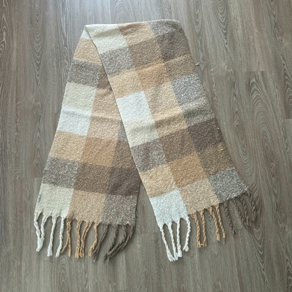 A&F Plaid Scarf